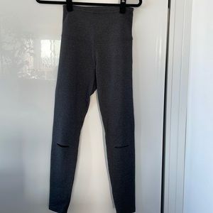 Beyond Yoga gray leggings, medium